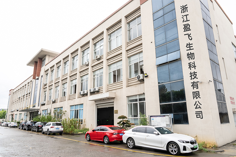 Außerhalb der Anlage